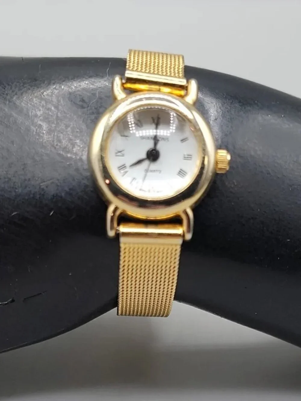 Vintage Shannons Ladies Watch Gold Tone Mesh Band Polished Case 20.5mm 7